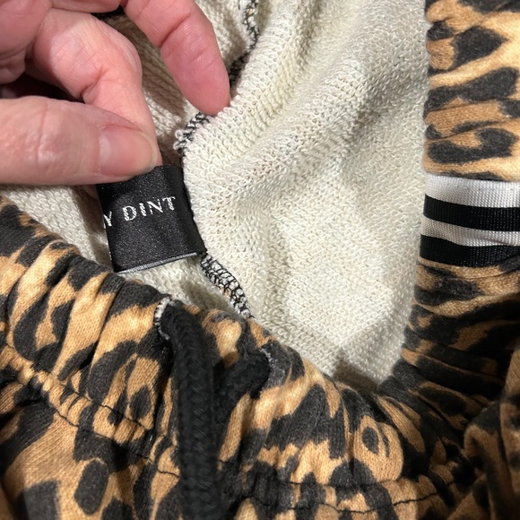 Leopard Wide Leg Sweatpants - Picture 8 of 9